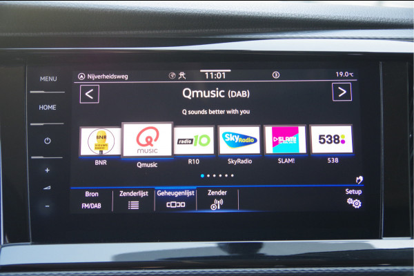 Volkswagen Transporter 2.0 TDI L2 BULLI 150PK AUT. LED, LEDER, TREKHAAK, ADAPT. CRUISE, DIGITAL COCKPIT, NAVI, AIRCO, CARPLAY, PARKEERSENSOREN, NL AUTO