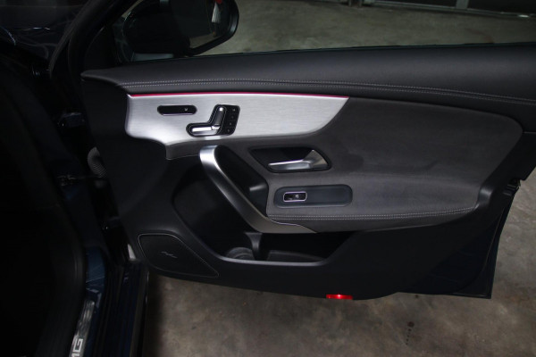 Mercedes-Benz A-Klasse A35 AMG Edition 1 (LIMITED EDITION) PANO-MEMORY Mercedes-Benz A-Klasse A35 AMG Edition 1 (LIMITED EDITION) PANO-MEMORY