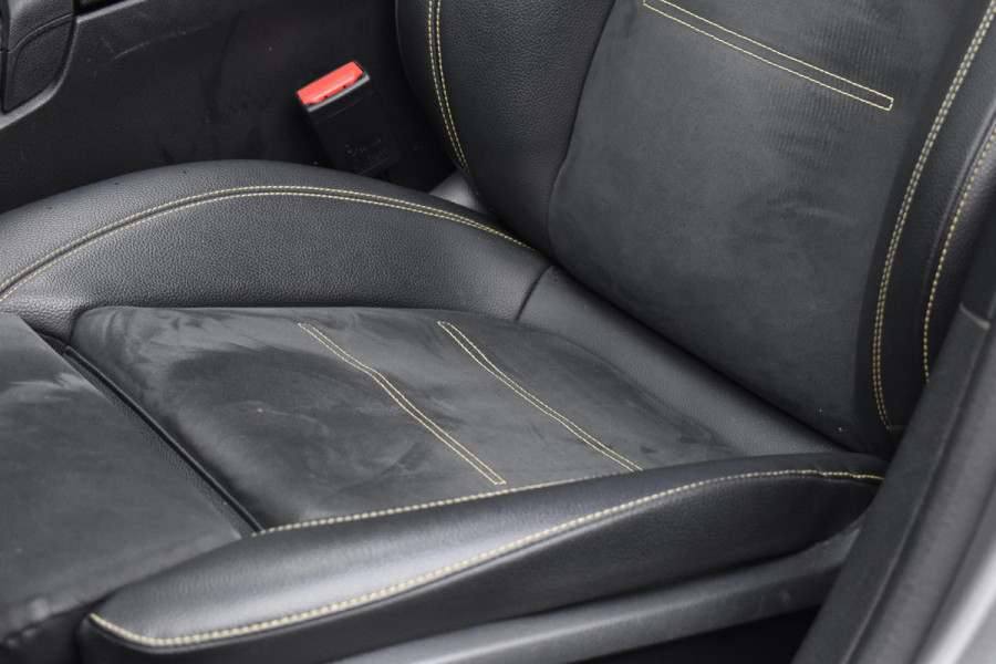 Mercedes-Benz A-Klasse AMG A45 S 4MATIC+ Edition One Pano Keyless
