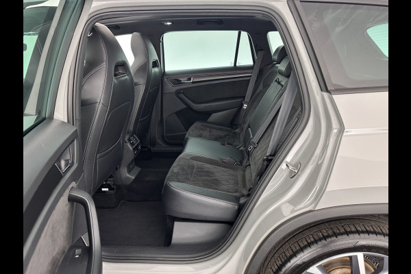 Škoda Kodiaq 1.5 TSI Sportline Business Aut. *PANO | LEATHER-ALCANTARA | FULL-LED | ADAPTIVE-CRUISE | BLIND-SPOT | MEMORY-PACK | CANTON-SOUND | CAMERA | KEYLESS | DIGI-COCKPIT | HEATED-SPORTSEATS | DAB+ | AMBIENT-LIGHT | CARBON | .