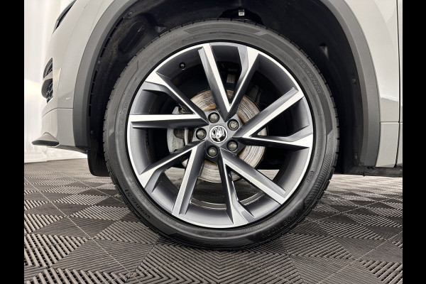 Škoda Kodiaq 1.5 TSI Sportline Business Aut. *PANO | LEATHER-ALCANTARA | FULL-LED | ADAPTIVE-CRUISE | BLIND-SPOT | MEMORY-PACK | CANTON-SOUND | CAMERA | KEYLESS | DIGI-COCKPIT | HEATED-SPORTSEATS | DAB+ | AMBIENT-LIGHT | CARBON | .