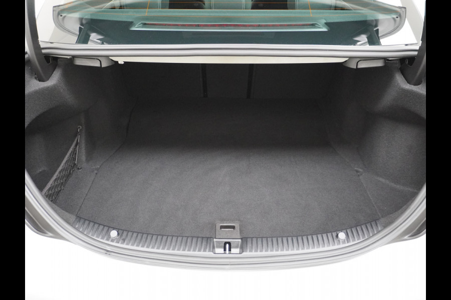 Mercedes-Benz C-Klasse 180 AMG line | Schuifdak Multibeam Trekhaak