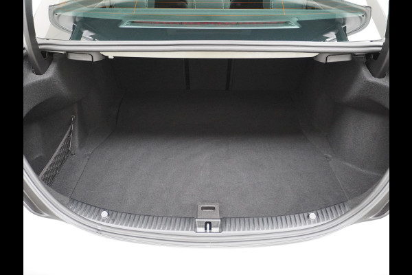 Mercedes-Benz C-Klasse 180 AMG line | Schuifdak Multibeam Trekhaak