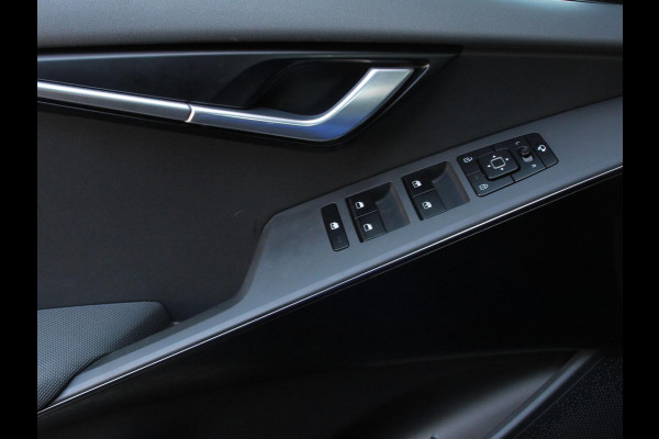 Kia Niro 1.6 GDi PHEV DynamicLine Climate control Adaptieve cruise control Achteruitrijcamera Parkeersensoren Verwarmde voorstoelen LED Keyless Navigatie Apple Carplay/ Android Auto