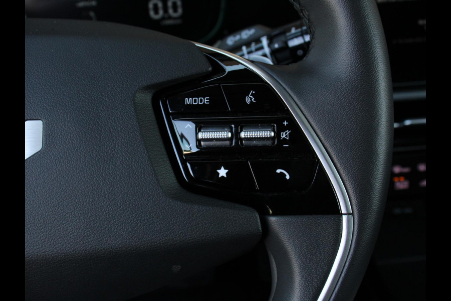 Kia Niro 1.6 GDi PHEV DynamicLine Climate control Adaptieve cruise control Achteruitrijcamera Parkeersensoren Verwarmde voorstoelen LED Keyless Navigatie Apple Carplay/ Android Auto
