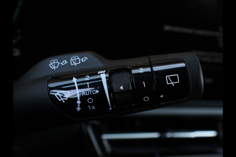 Kia Niro 1.6 GDi PHEV DynamicLine Climate control Adaptieve cruise control Achteruitrijcamera Parkeersensoren Verwarmde voorstoelen LED Keyless Navigatie Apple Carplay/ Android Auto