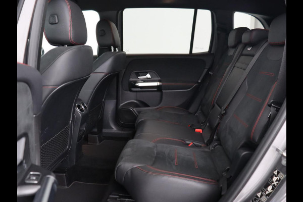 Mercedes-Benz Glb 200 Business Solution AMG 7-persoons | Stoelverwarming | Leder/Alcantara | Side Assist | Navigatie | Full LED | Widescreen | Park Assist