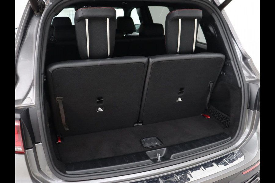 Mercedes-Benz Glb 200 Business Solution AMG 7-persoons | Stoelverwarming | Leder/Alcantara | Side Assist | Navigatie | Full LED | Widescreen | Park Assist