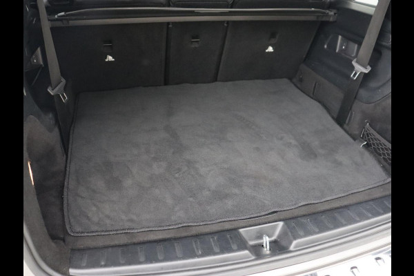 Mercedes-Benz Glb 200 Business Solution AMG 7-persoons | Stoelverwarming | Leder/Alcantara | Side Assist | Navigatie | Full LED | Widescreen | Park Assist