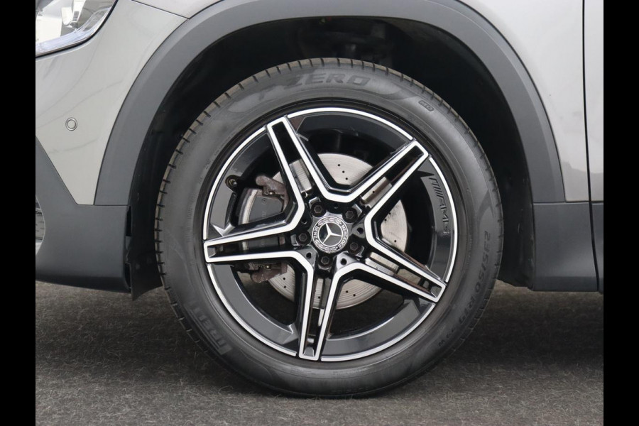Mercedes-Benz Glb 200 Business Solution AMG 7-persoons | Stoelverwarming | Leder/Alcantara | Side Assist | Navigatie | Full LED | Widescreen | Park Assist