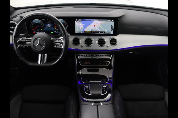 Mercedes-Benz E-Klasse 300e AMG | Trekhaak | Stoelverwarming | Camera | Carplay | Leder/Alcantara | Navigatie | Widescreen | Full LED | Sfeerverlichting | PHEV | Plug In