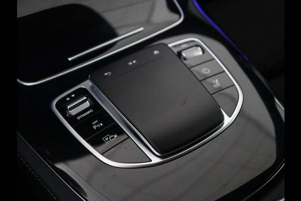 Mercedes-Benz E-Klasse 300e AMG | Trekhaak | Stoelverwarming | Camera | Carplay | Leder/Alcantara | Navigatie | Widescreen | Full LED | Sfeerverlichting | PHEV | Plug In