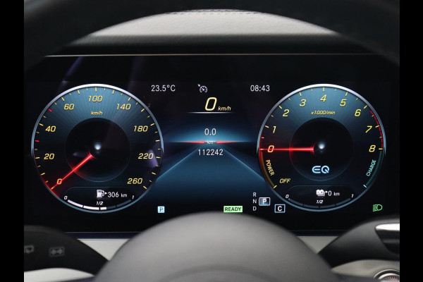 Mercedes-Benz E-Klasse 300e AMG | Trekhaak | Stoelverwarming | Camera | Carplay | Leder/Alcantara | Navigatie | Widescreen | Full LED | Sfeerverlichting | PHEV | Plug In