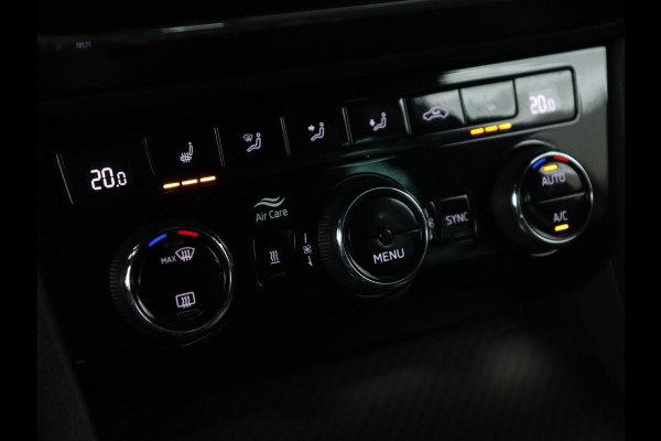 Škoda Superb 1.4 TSI iV Sportline | Panoramadak | Stoelverwarming | Adaptive cruise | Alcantara | Sfeerverlichting | Camera | Virtual Cockpit | Matrix LED | PHEV | Plug In