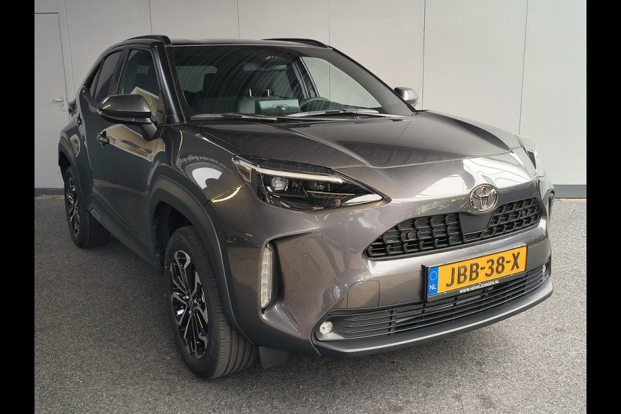 Toyota Yaris Cross 1.5 Hybrid 130 Dynamic NIEUW!!! Rijklaar + 5 jaar Fabrieksgarantie Henk Jongen Auto's in Helmond,  al 50 jaar service zoals 't hoort!