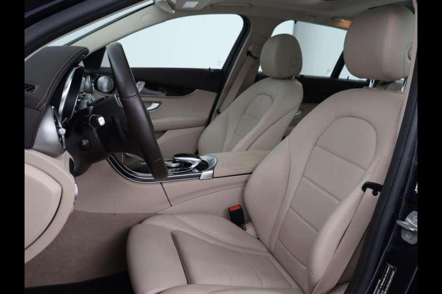 Mercedes-Benz C-Klasse 300e Avantgarde Luxury | Panoramadak | Luchtvering | Burmester | Stuurverwarming | 360 Camera | Leder | Stoelverwarming | Memory | Carplay | Sfeerverlichting | Matrix LED | PHEV | Plug In
