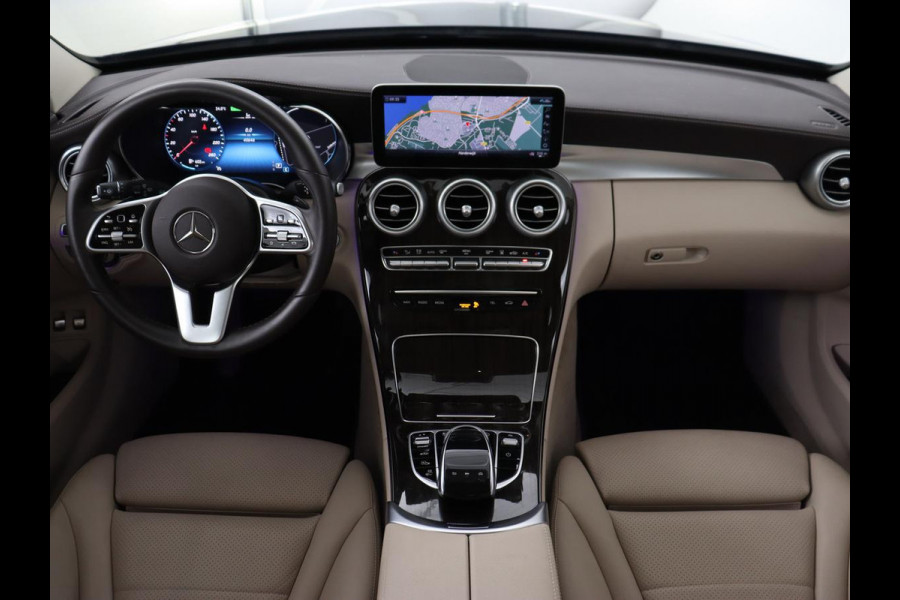 Mercedes-Benz C-Klasse 300e Avantgarde Luxury | Panoramadak | Luchtvering | Burmester | Stuurverwarming | 360 Camera | Leder | Stoelverwarming | Memory | Carplay | Sfeerverlichting | Matrix LED | PHEV | Plug In