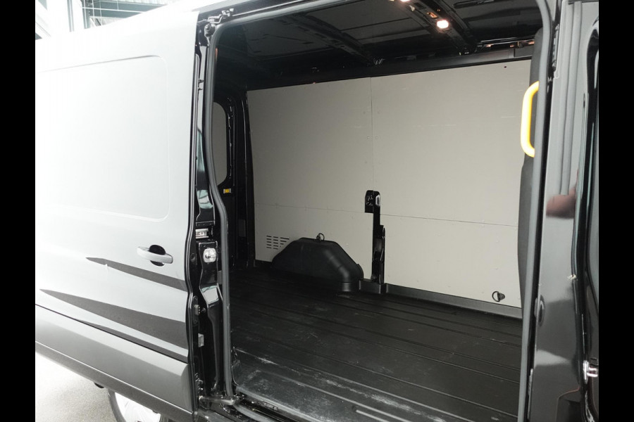 Ford Transit 130pk L2H2 Automaat Trekhaak Airco 360°Camera DAB+