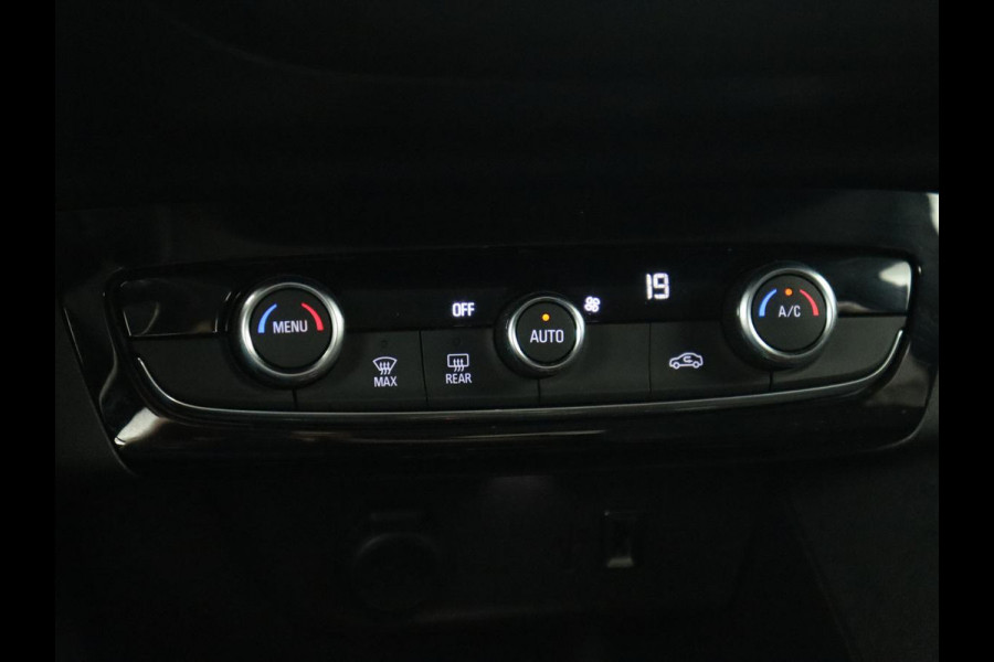 Opel CORSA-E Elegance 50 kWh | 1e eigenaar | Carplay | Navigatie | Full LED | Climate control | Cruise control | Bluetooth
