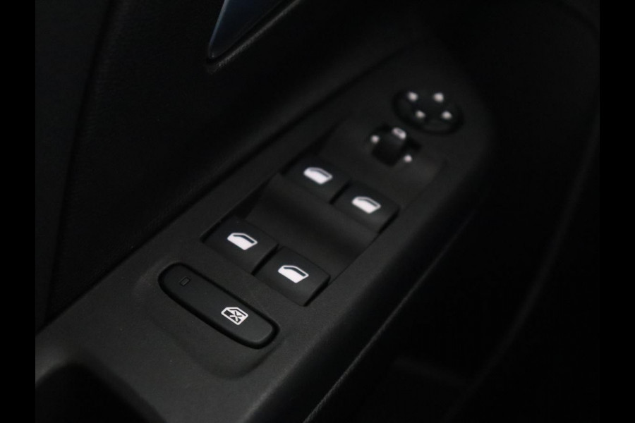 Opel CORSA-E Elegance 50 kWh | 1e eigenaar | Carplay | Navigatie | Full LED | Climate control | Cruise control | Bluetooth