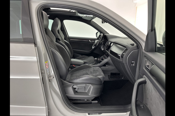 Škoda Kodiaq 1.5 TSI Sportline Business Aut. *PANO | LEATHER-ALCANTARA | FULL-LED | MEMORY-PACK | CANTON-SOUND | CAMERA | KEYLESS | DIGI-COCKPIT | SPORTSEATS | DAB+ | AMBIENT-LIGHT | CARBON | TOWBAR | 20''ALU*