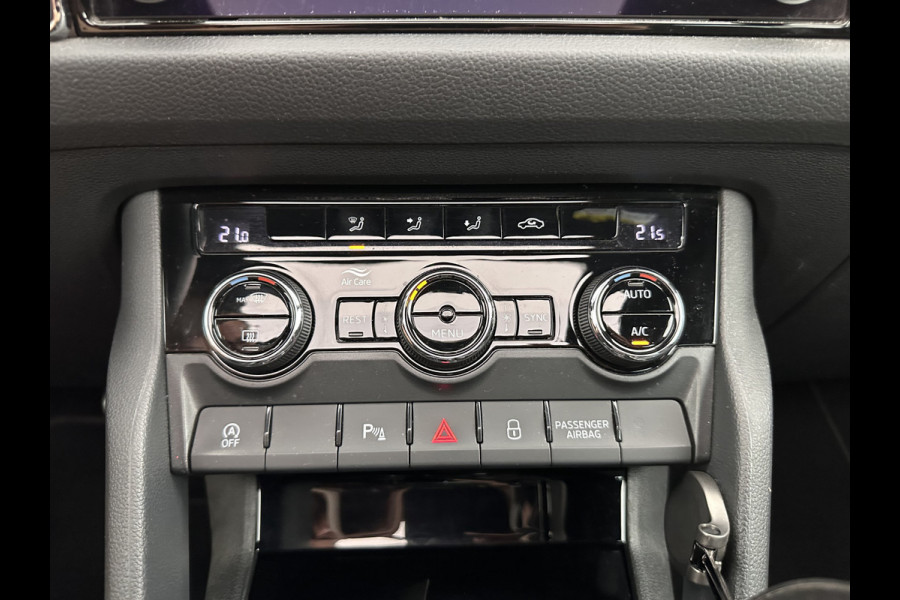 Škoda Kodiaq 1.5 TSI Sportline Business Aut. *PANO | LEATHER-ALCANTARA | FULL-LED | MEMORY-PACK | CANTON-SOUND | CAMERA | KEYLESS | DIGI-COCKPIT | SPORTSEATS | DAB+ | AMBIENT-LIGHT | CARBON | TOWBAR | 20''ALU*