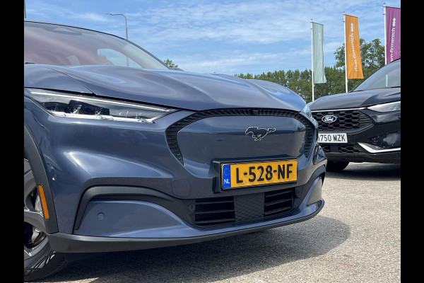 Ford Mustang Mach-E RWD 75 kWh 260pk | Technology Pack + | Panoramadak | Trekhaak afneembaar