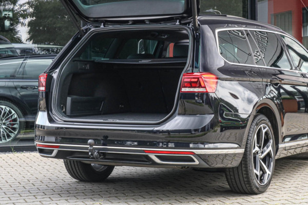 Volkswagen Passat Variant 1.4 TSI PHEV GTE - PANO - TREKHAAK - MASSAGE