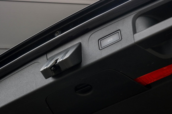 Volkswagen Passat Variant 1.4 TSI PHEV GTE - PANO - TREKHAAK - MASSAGE