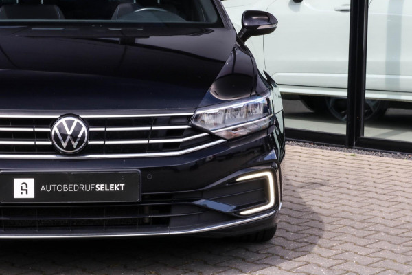 Volkswagen Passat Variant 1.4 TSI PHEV GTE - PANO - TREKHAAK - MASSAGE