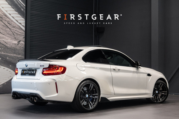 BMW 2 Serie Coupé M2 DCT *M-Performance Uitlaat / Schuif-kanteldak / Harman-Kardon / Carbon in-/exterieur / M-Driver's package*