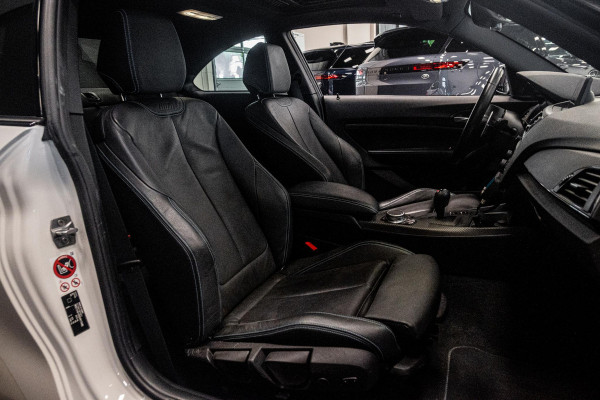 BMW 2 Serie Coupé M2 DCT *M-Performance Uitlaat / Schuif-kanteldak / Harman-Kardon / Carbon in-/exterieur / M-Driver's package*