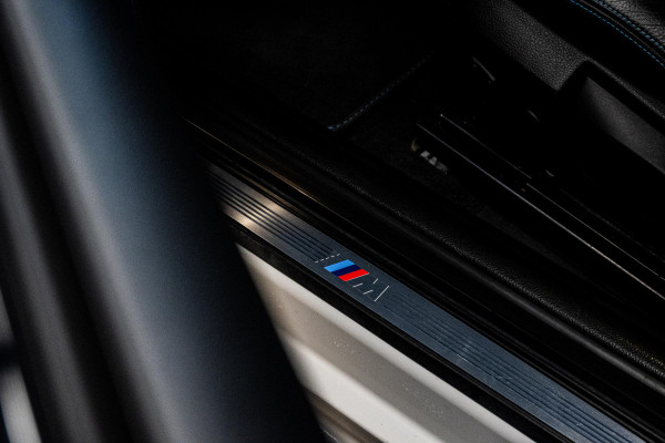 BMW 2 Serie Coupé M2 DCT *M-Performance Uitlaat / Schuif-kanteldak / Harman-Kardon / Carbon in-/exterieur / M-Driver's package*