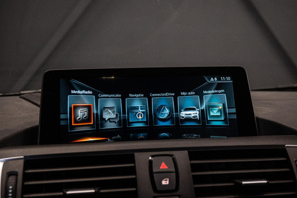 BMW 2 Serie Coupé M2 DCT *M-Performance Uitlaat / Schuif-kanteldak / Harman-Kardon / Carbon in-/exterieur / M-Driver's package*