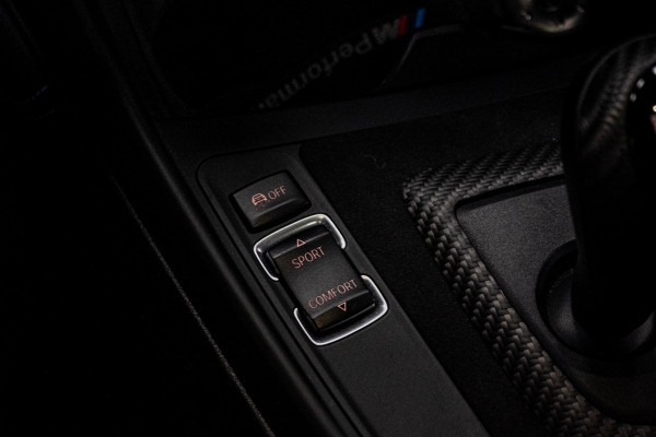 BMW 2 Serie Coupé M2 DCT *M-Performance Uitlaat / Schuif-kanteldak / Harman-Kardon / Carbon in-/exterieur / M-Driver's package*