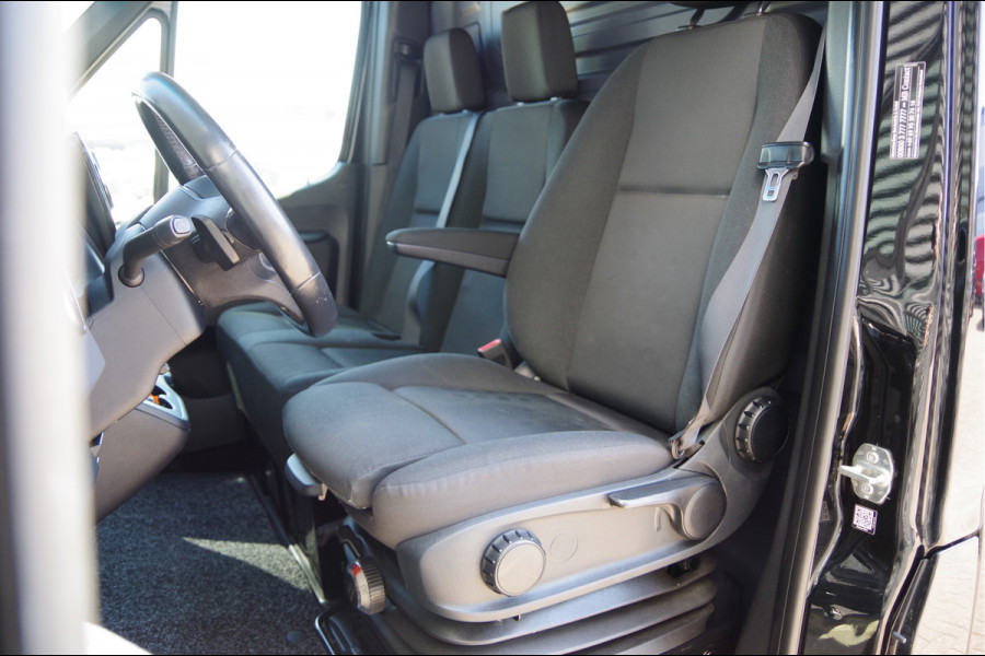 Mercedes-Benz Sprinter 319 3.0 CDI V6 L2H2 AUT. LED, 360 CAMERA, TREKHAAK, STANDKACHEL, MBUX 10'', CRUISE, NAVI, CLIMA, PARKEERSENSOREN