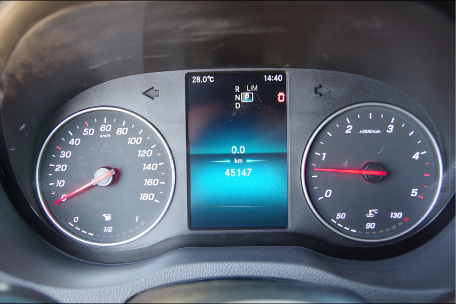 Mercedes-Benz Sprinter 319 3.0 CDI V6 L2H2 AUT. LED, 360 CAMERA, TREKHAAK, STANDKACHEL, MBUX 10'', CRUISE, NAVI, CLIMA, PARKEERSENSOREN