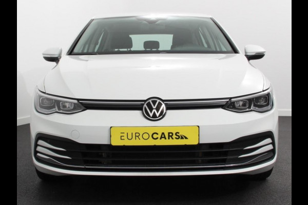 Volkswagen Golf 1.5 TSI 150pk Style Volkswagen Golf 1.5 eTSI 150pk Style | Navigatie | Climate Control | DAB | Digitale Cockpit | Keyless Start | Lichtmetalen velgen 17" | Parkeer Sensoren | Stoelverwarming