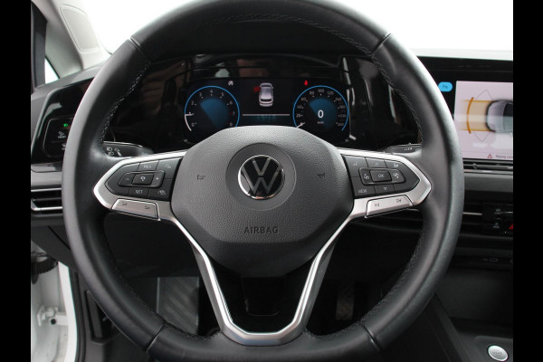 Volkswagen Golf 1.5 TSI 150pk Style Volkswagen Golf 1.5 eTSI 150pk Style | Navigatie | Climate Control | DAB | Digitale Cockpit | Keyless Start | Lichtmetalen velgen 17" | Parkeer Sensoren | Stoelverwarming