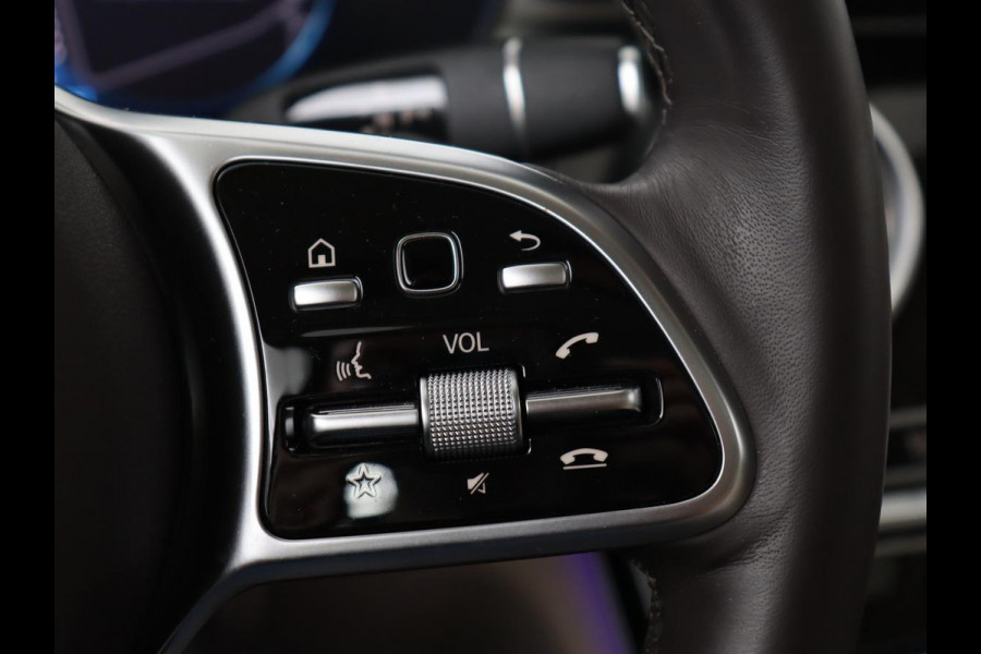 Mercedes-Benz C-Klasse 300e Avantgarde Luxury | Panoramadak | Luchtvering | Burmester | Stuurverwarming | 360 Camera | Leder | Stoelverwarming | Memory | Carplay | Sfeerverlichting | Matrix LED | PHEV | Plug In