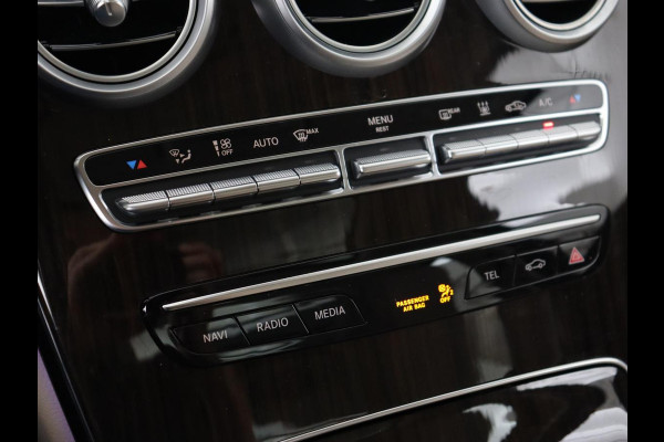 Mercedes-Benz C-Klasse 300e Avantgarde Luxury | Panoramadak | Luchtvering | Burmester | Stuurverwarming | 360 Camera | Leder | Stoelverwarming | Memory | Carplay | Sfeerverlichting | Matrix LED | PHEV | Plug In