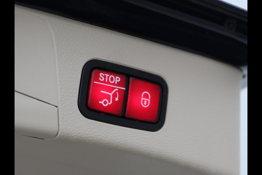 Mercedes-Benz C-Klasse 300e Avantgarde Luxury | Panoramadak | Luchtvering | Burmester | Stuurverwarming | 360 Camera | Leder | Stoelverwarming | Memory | Carplay | Sfeerverlichting | Matrix LED | PHEV | Plug In