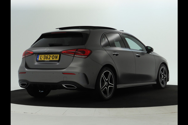 Mercedes-Benz A-Klasse 180 Business Solution AMG | AMG Line | Night Pakket | Panorama Schuif-Kanteldak | Sfeerverlichting | Inclusief 24 maanden MB Certified garantie voor Europa.