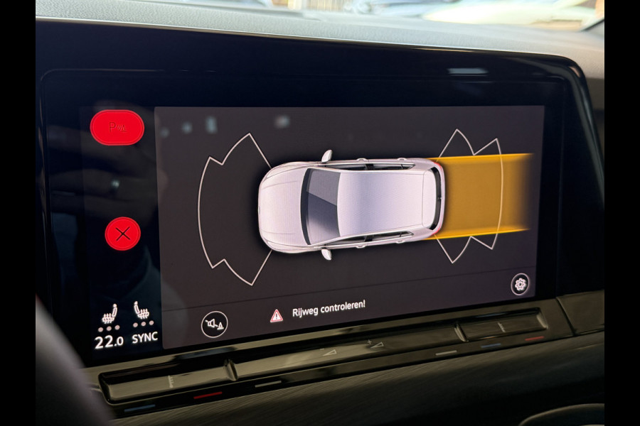 Volkswagen Golf 1.5 eTSI Style | Memory stoelen | 18'' inch | Virtual cockpit