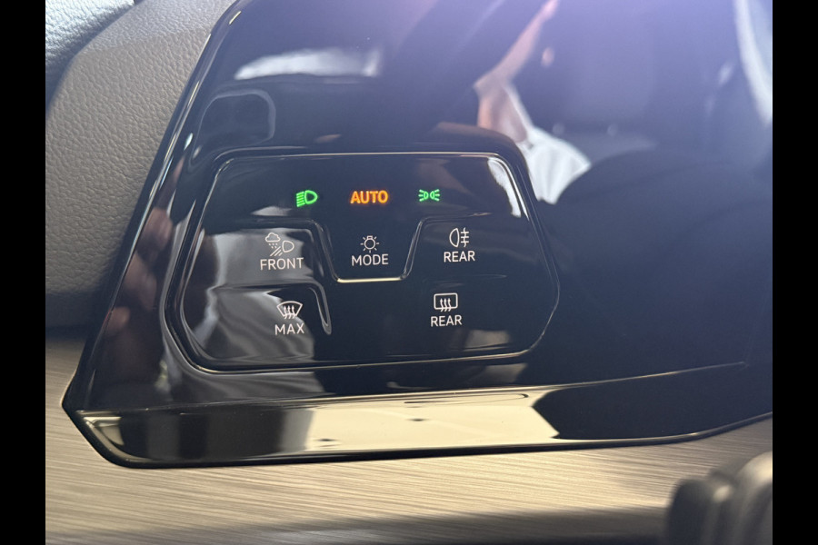 Volkswagen Golf 1.5 eTSI Style | Memory stoelen | 18'' inch | Virtual cockpit