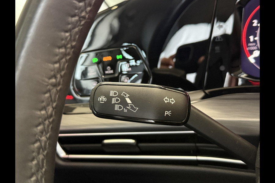 Volkswagen Golf 1.5 eTSI Style | Memory stoelen | 18'' inch | Virtual cockpit