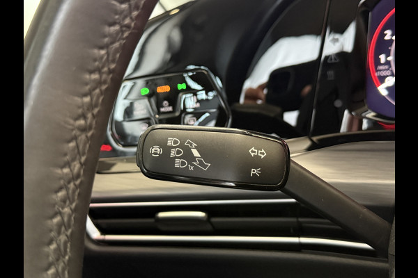 Volkswagen Golf 1.5 eTSI Style | Memory stoelen | 18'' inch | Virtual cockpit