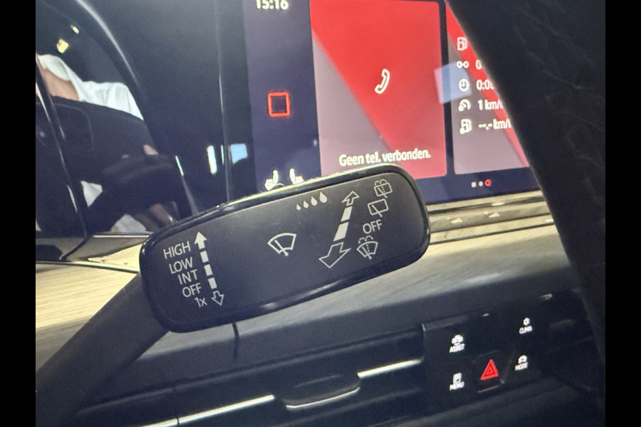 Volkswagen Golf 1.5 eTSI Style | Memory stoelen | 18'' inch | Virtual cockpit