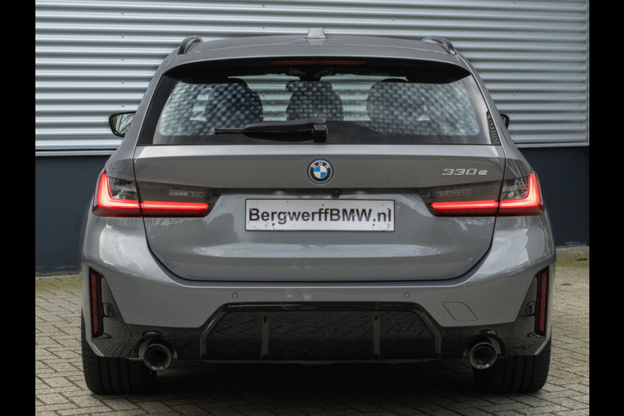 BMW 3 Serie Touring 330e M-Sport - Active Cruise - Camera - Stuurwiel Verwarmd - Hifi