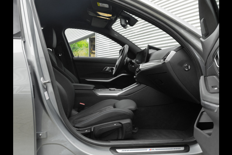 BMW 3 Serie Touring 330e M-Sport - Active Cruise - Camera - Stuurwiel Verwarmd - Hifi